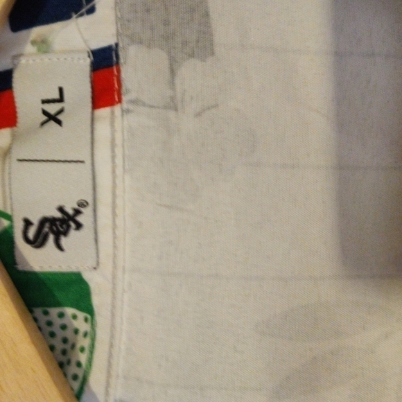White Sox Shirt XL button down Hawaiian - Picture 3 of 5
